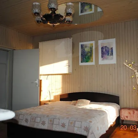Varna Apartment Apartman *